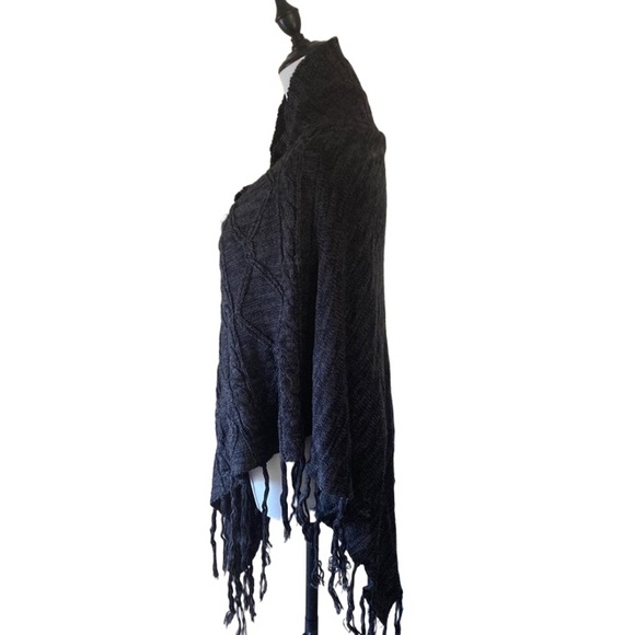 Suzy Shier knit poncho charcoal grey - Picture 2 of 4